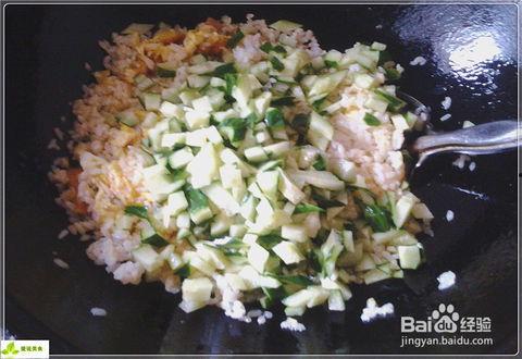 刺瓜怎么炒吃才好吃视频,家常美味，色香味俱全