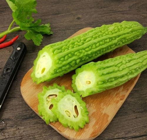 俄罗斯人吃蜜瓜视频,共享夏日美味时光