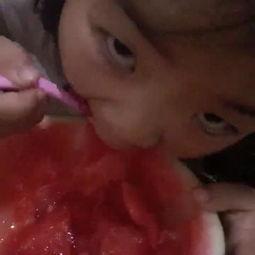 宝宝吃瓜视频配乐,欢快旋律唤醒夏日活力